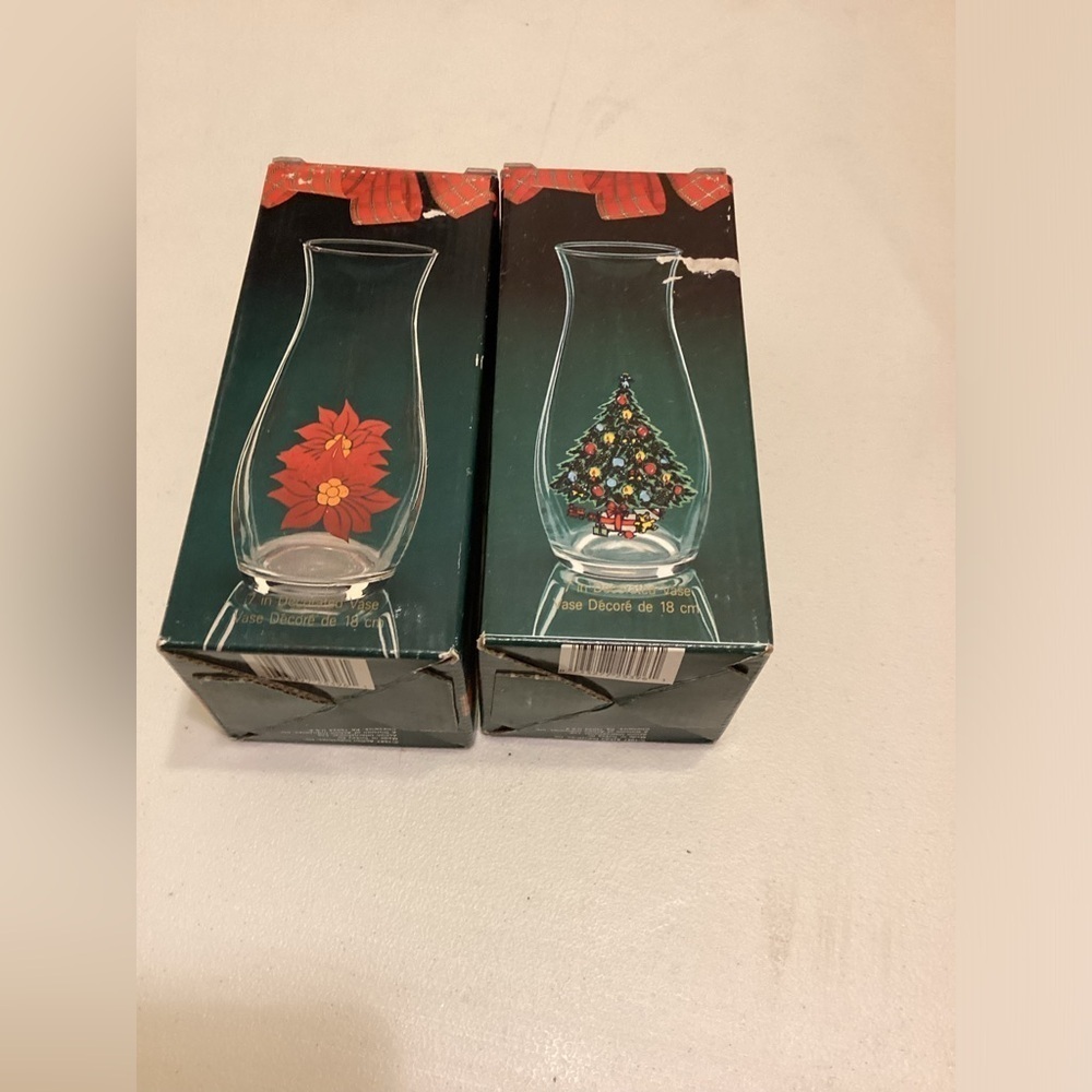 2 Vintage Christmas Collection Vase